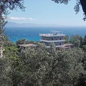  Hotel Adrian Agustin Albánie