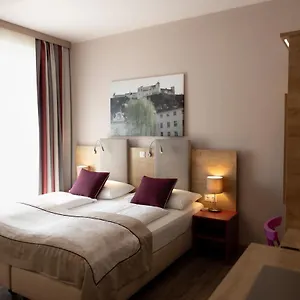 https://hotel-max-70.saalbachhinterglemmhotels.com