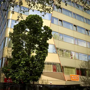 4* Hotel Simm's - Cityhotel Next To Metro U3