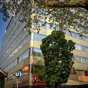 4* Hotel Simm's - Cityhotel Next To Metro U3